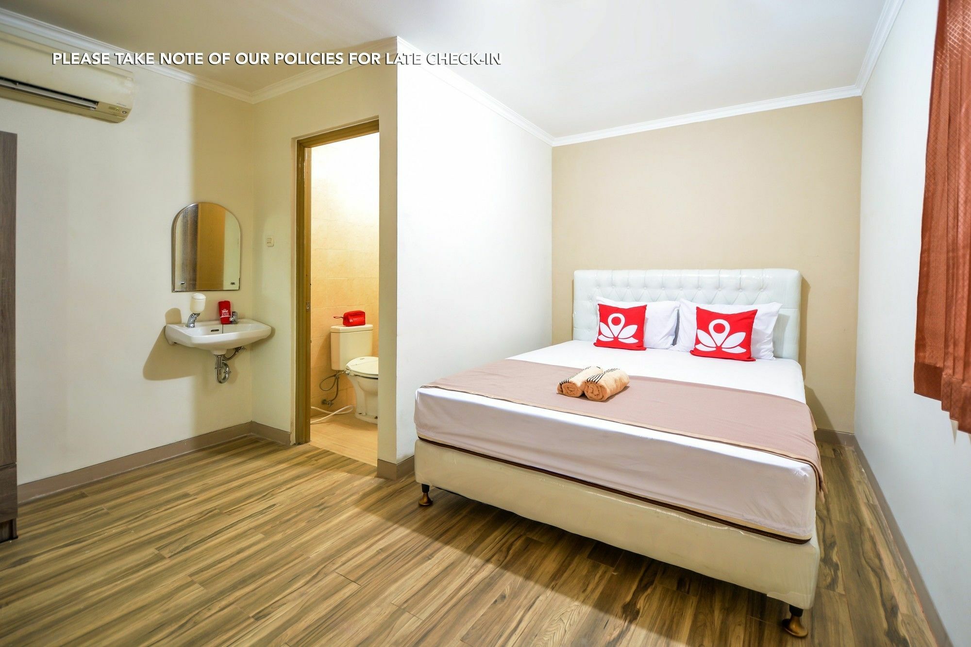 Zen Rooms Abuserin Fatmawati Cilandak  Экстерьер фото
